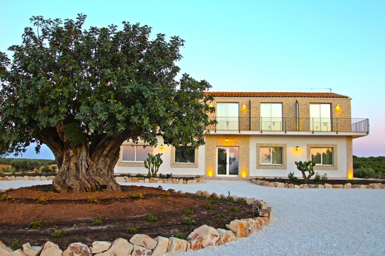 Carrua Pension Marzamemi Buitenkant foto